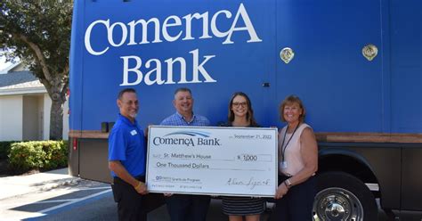 The estimated total pay for a <strong>Commercial Lender</strong> is $120,070 per year in the United States area, with an average salary of $104,997 per year. . Comerica bank glassdoor